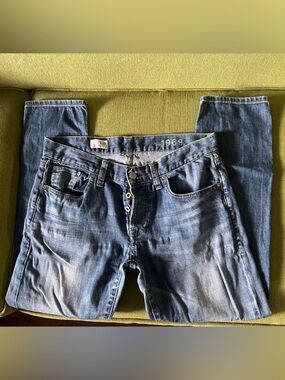 GAP women’s size 8 petite jeans